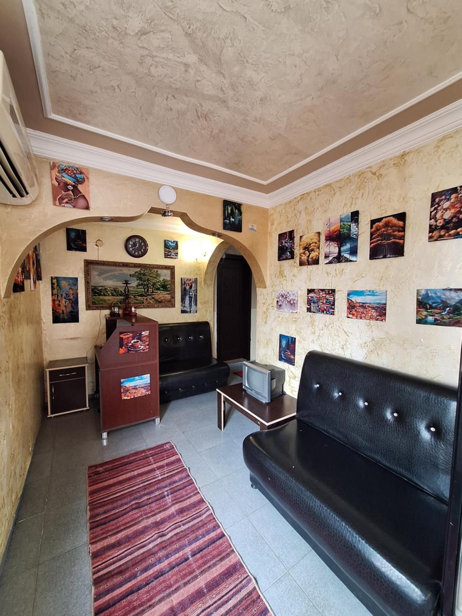 Gold Hotel Batum Extérieur photo